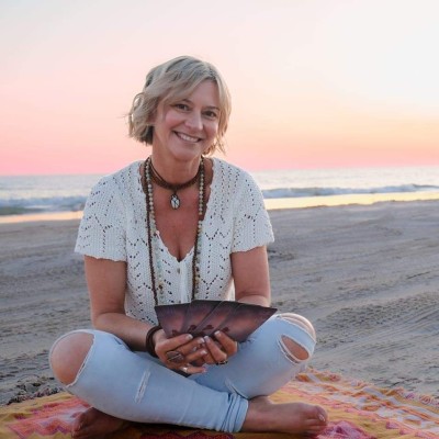 ONLINE - 60 Min Psychic Tarot Reading & Mediumship