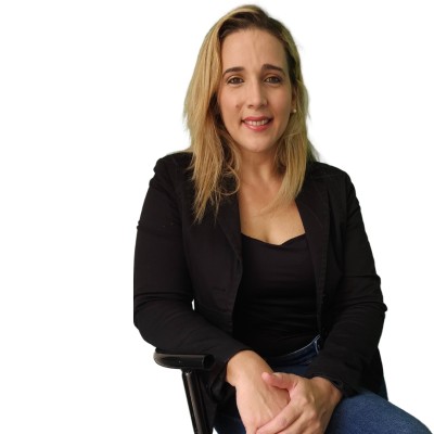 Webinar:  Relaciones Reales y Saludables:  El mito del amor romántico con Mariana Ferreira Psicóloga y Coach