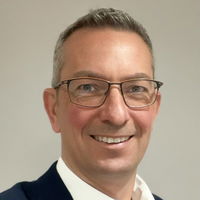 STEFAN BAIER. IHR COACH.